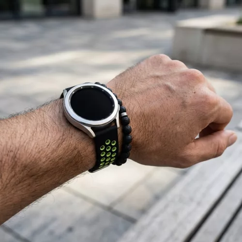 MYBANDZ Lélegző szilikon óraszíj / fekete-sárga / 22mm