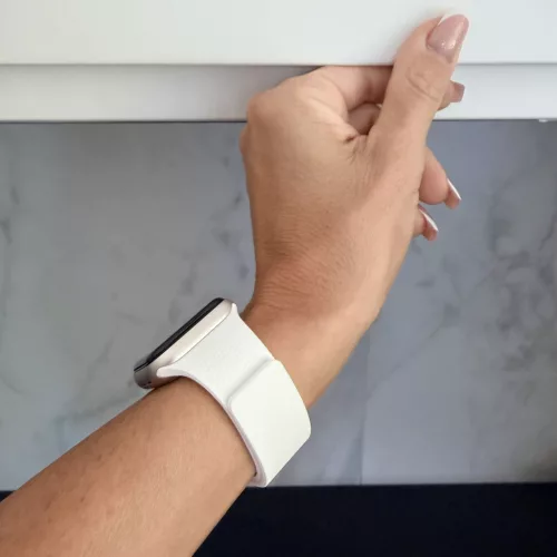 Apple Watch Litchi mágneses szilikon óraszíj /fehér/ 40/41 és 42mm