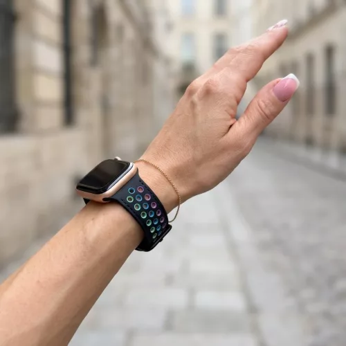Apple Watch lélegző szilikon óraszíj /fekete-szivárvány/ 44/45/46/49 mm