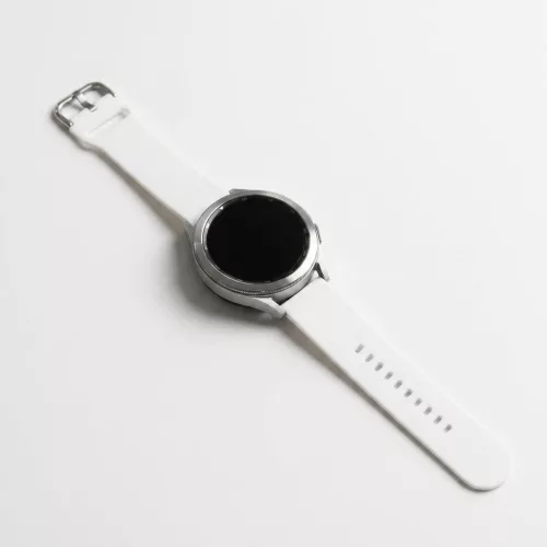 MYBANDZ Szilikon óraszíj fém csattal /fehér/ 22mm