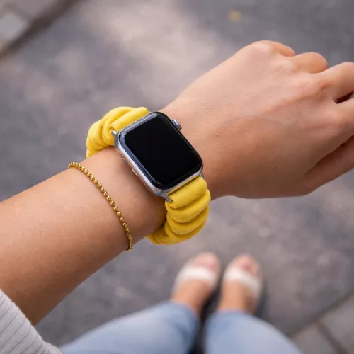 Apple Watch  scrunchie óraszíj-sárga 40/41 és 42 mm