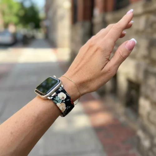 Apple Watch csatos szilikon óraszíj /virágmintás/ 40/41 és 42mm
