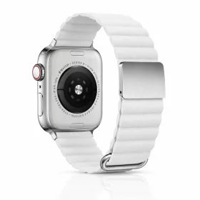   Apple Watch mágneses bőróraszíj fém csattal /fehér/ 40/41 és 42mm