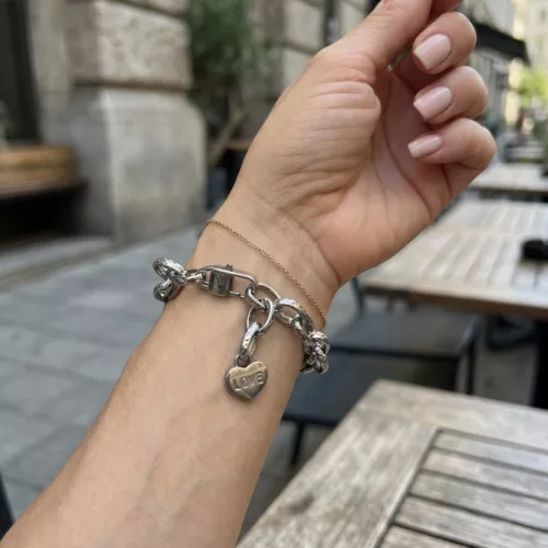 Apple Watch Love fém karkötő szíj-ezüst /44/45//46/49 mm
